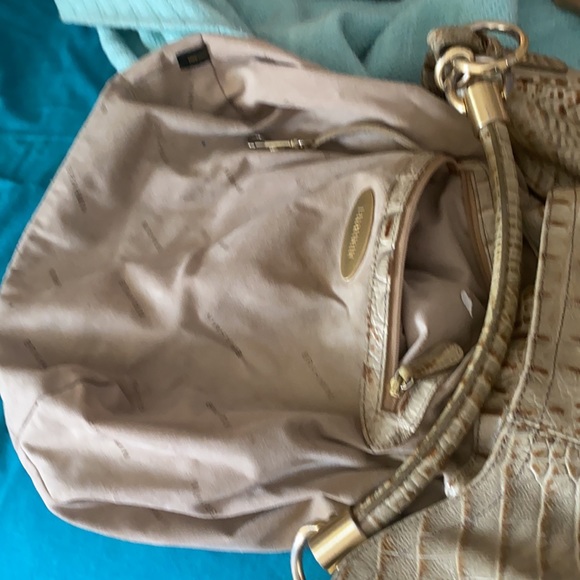 Brahmin Tan Leather Shoulder Bag/Melbourne style embossing - Picture 4 of 5